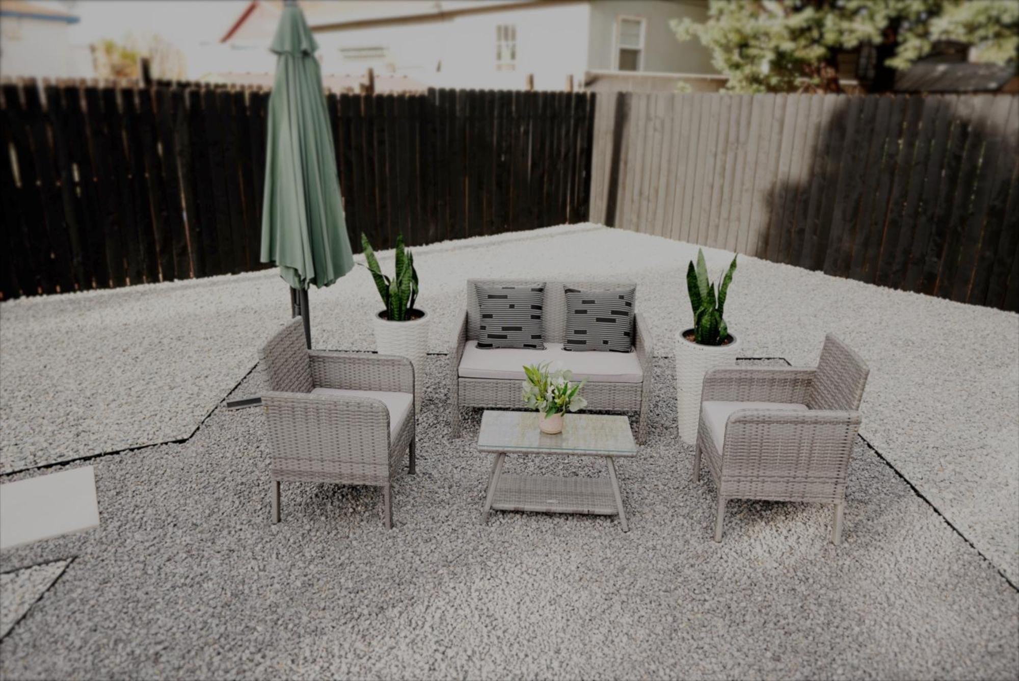 Centrally Located! Remodeled! Huge Backyard! The White House アルバカーキ エクステリア 写真